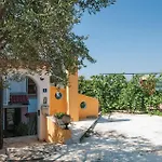 Three-bedroom In アパート