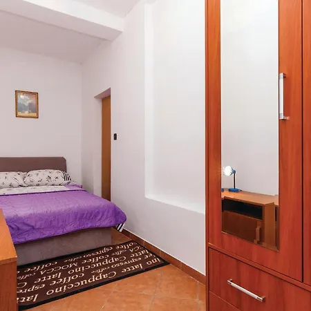 Fantastico Appartamento A Posedarje Appartamento