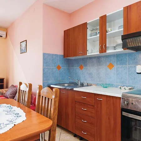Amazing In With Kitchen * Posedarje