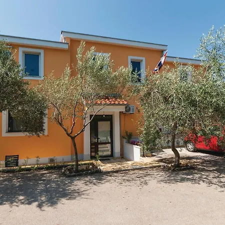 Fantastico Appartamento A Posedarje
